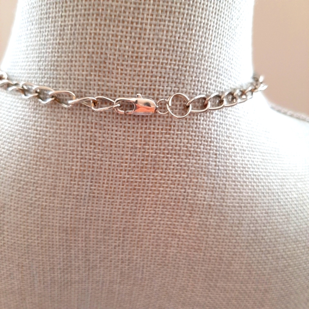 Beautiful Cluster Pearl Necklace - Picture 2 of 5